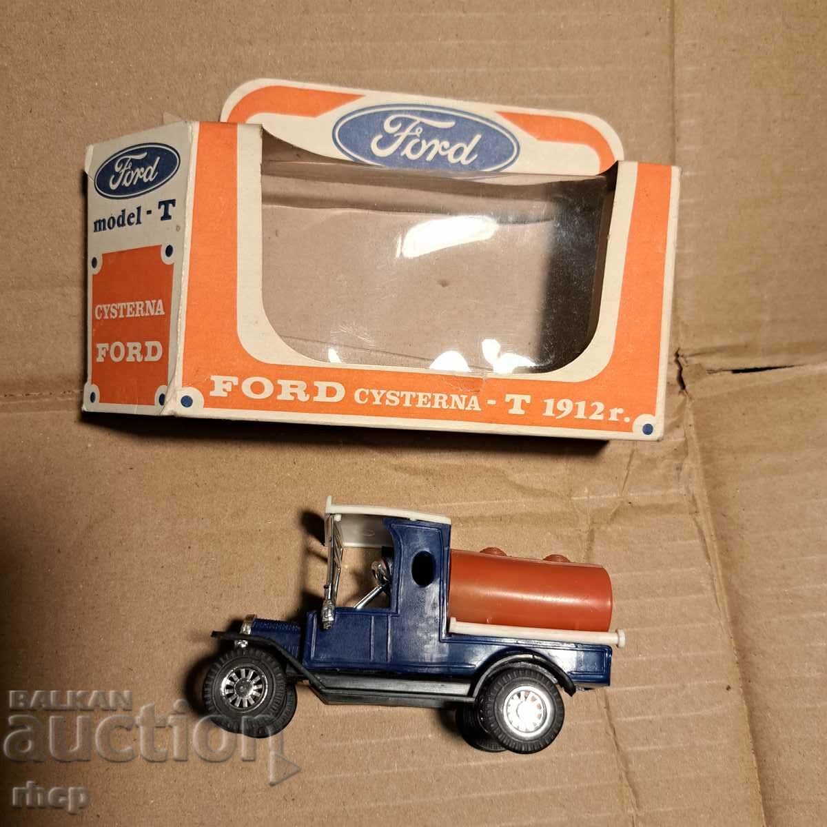Ford T цистерна Полша 1/35 стара играчка модел
