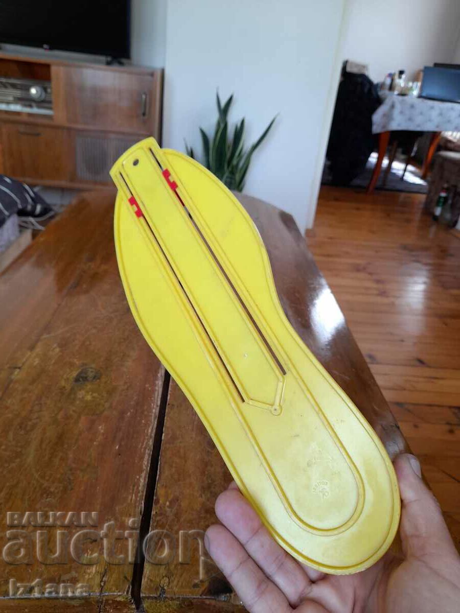 Livrarea Dispozitiv pentru măsurarea numărului de picioare, pantofi