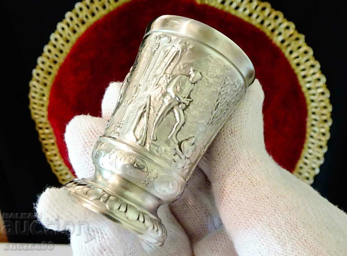 Auction Kalayna bowl, hunting paintings, The Magic Shooter, St. Eustace Auction Kalayna bowl, hunting paintings, The Magic Shooter, St. Eustace