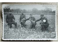 България Стара снимка фотография & група млади войници ...
