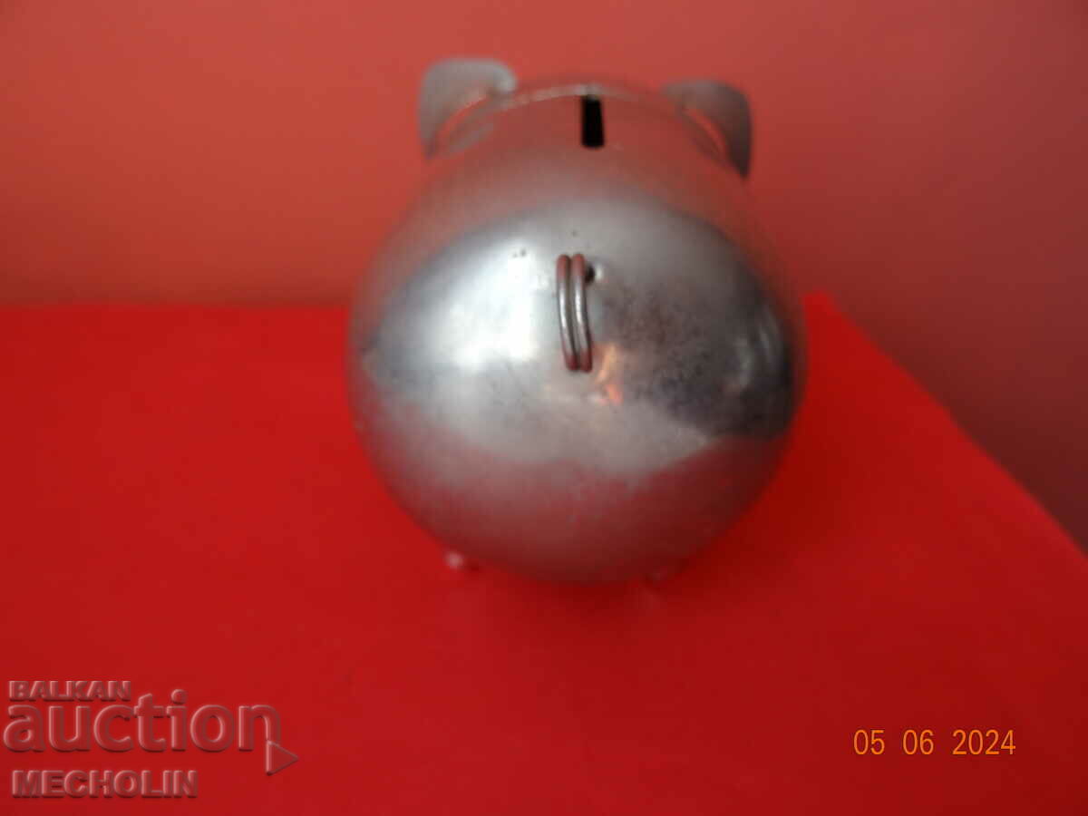 Livrarea PORTANT METAL PUGY Livrarea PORTANT METAL PUGY