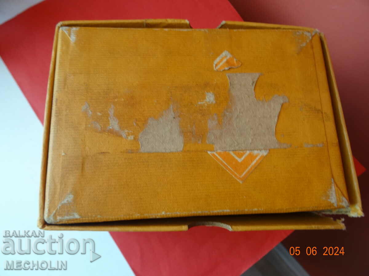 ORIGINAL BOX OF RUSSIAN SCHOOL CAMERA - 5 ORIGINAL BOX OF RUSSIAN SCHOOL CAMERA - 5