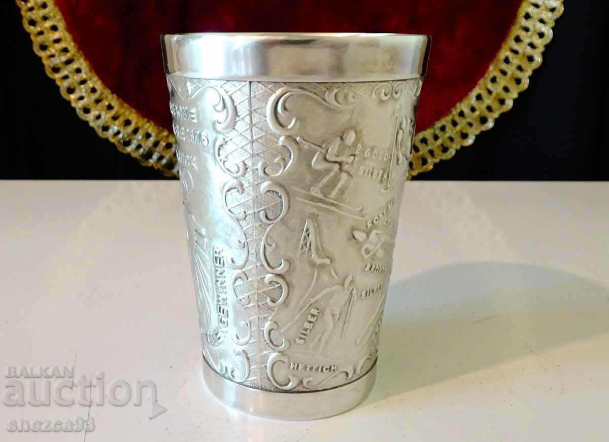 Wine glass, eagle with outstretched wings, sporty with price 62.00 BGN | € 31.70 Wine glass, eagle with outstretched wings, sporty with price 62.00 BGN | € 31.70