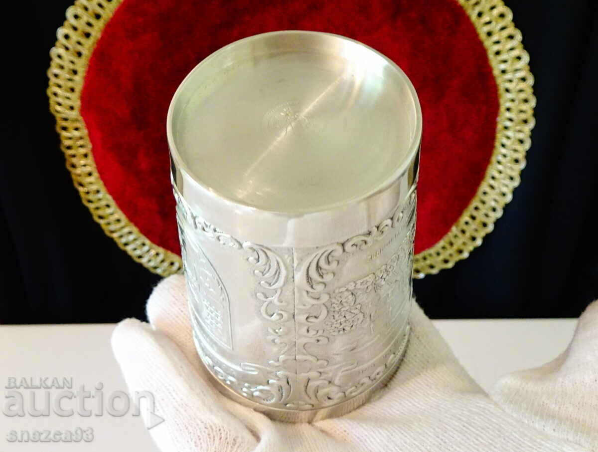 Pewter cup for Stadtallendorf and Schweinsberg Castle. - 7 Pewter cup for Stadtallendorf and Schweinsberg Castle. - 7