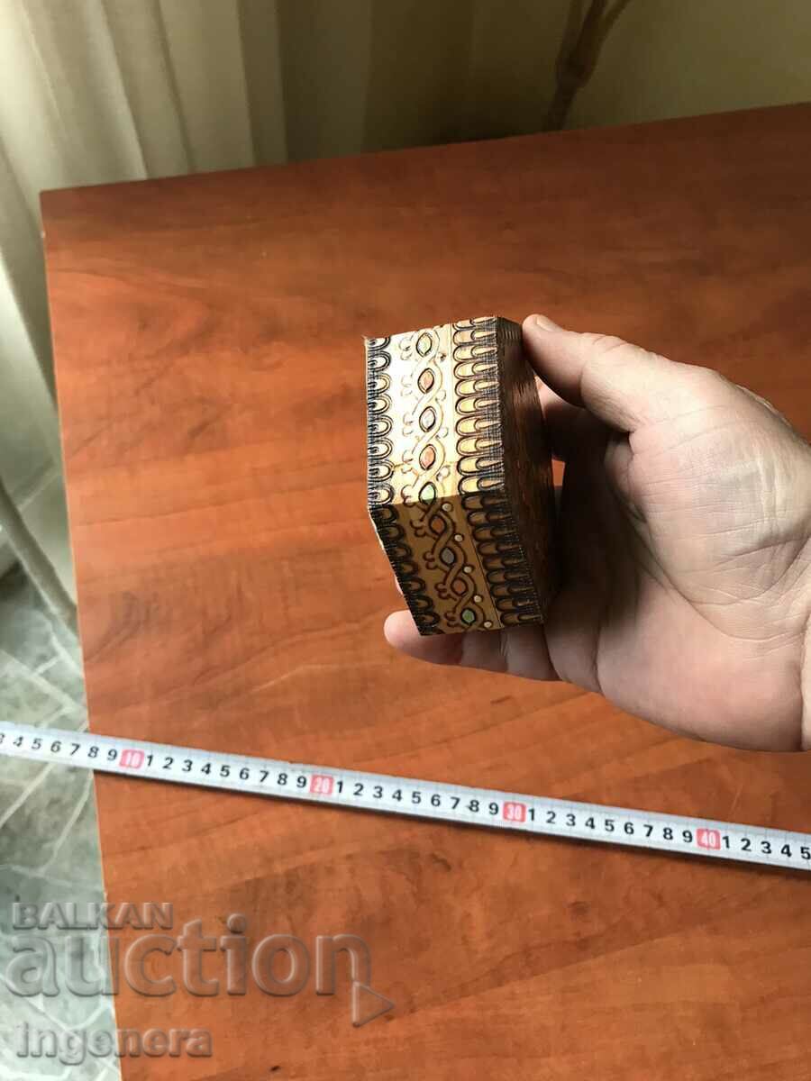 Delivery of BOX WOOD PYROGRAPH DRAWING ANTIQUE FROM SOCA MOSTRA Delivery of BOX WOOD PYROGRAPH DRAWING ANTIQUE FROM SOCA MOSTRA