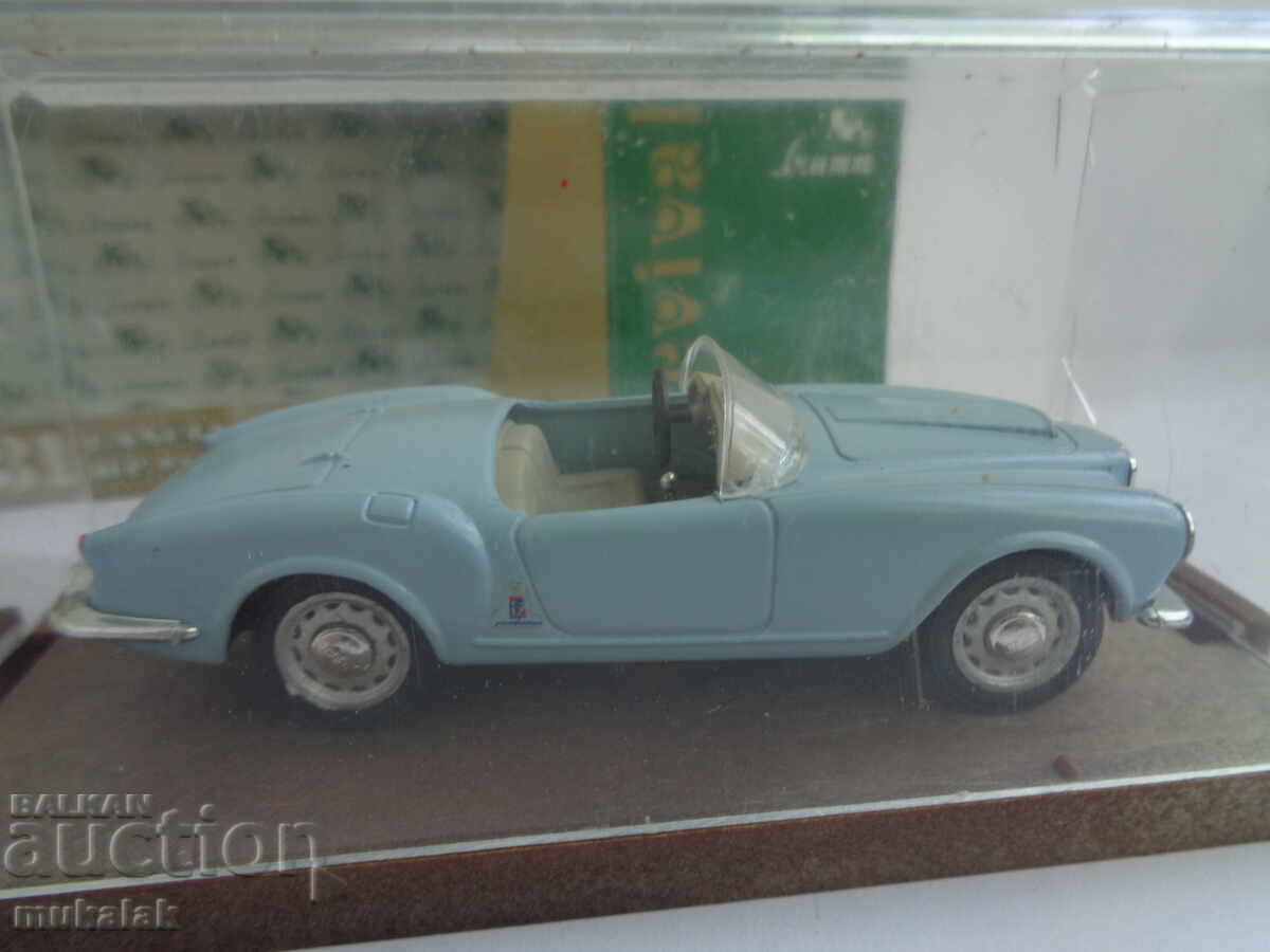Delivery of 1:43 BRUMM LANCIA B 24 SPIDER TOY CAR MODEL Delivery of 1:43 BRUMM LANCIA B 24 SPIDER TOY CAR MODEL