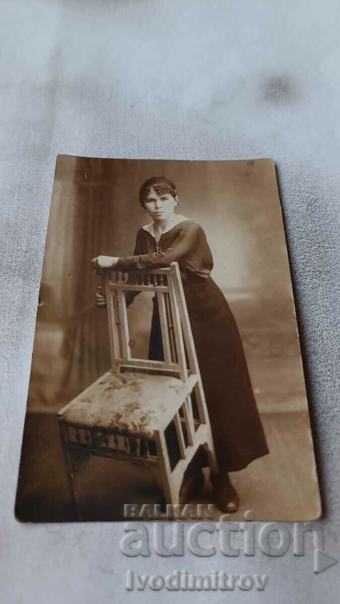 Снимка Младо момиче 1917