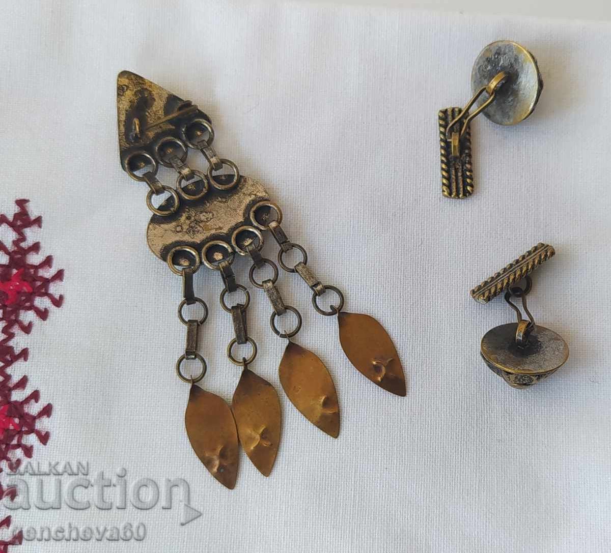 Revival-era decorative pins, button-like ornaments/cloth - 5 Revival-era decorative pins, button-like ornaments/cloth - 5
