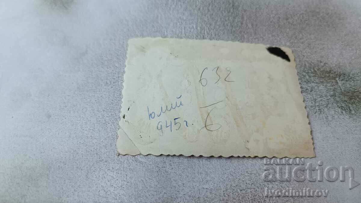 Photo Sofia A young woman on the square 1945 with price 2.65 BGN | € 1.35 Photo Sofia A young woman on the square 1945 with price 2.65 BGN | € 1.35