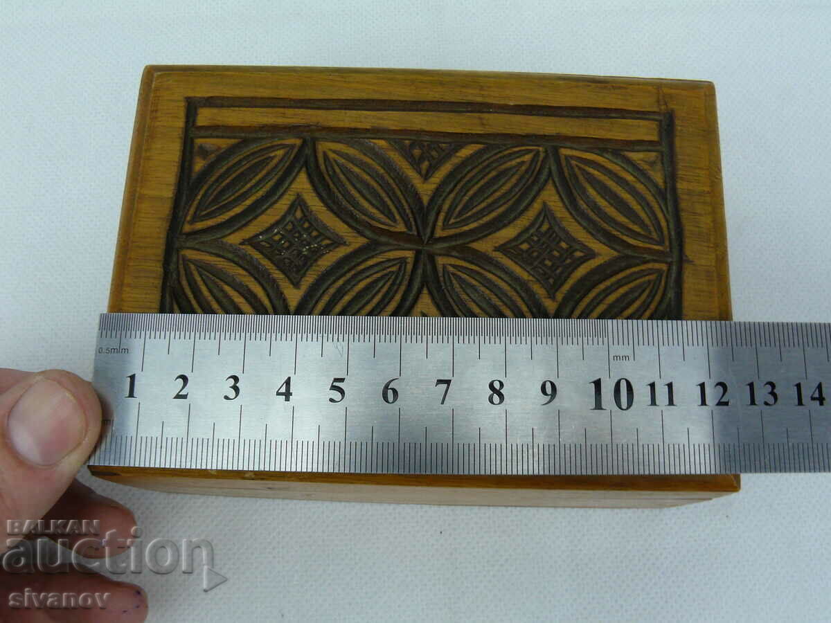 Old Wooden Jewelry Box #5585 - 5