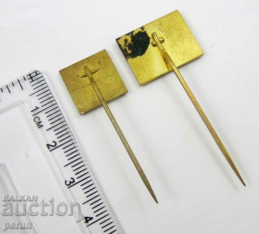 Auction CZECH RETRO CARS-LOT OF 2 BADGES Auction CZECH RETRO CARS-LOT OF 2 BADGES