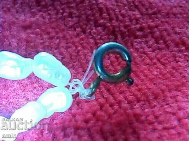 Delivery of old beautiful long necklace of re4ni pearls