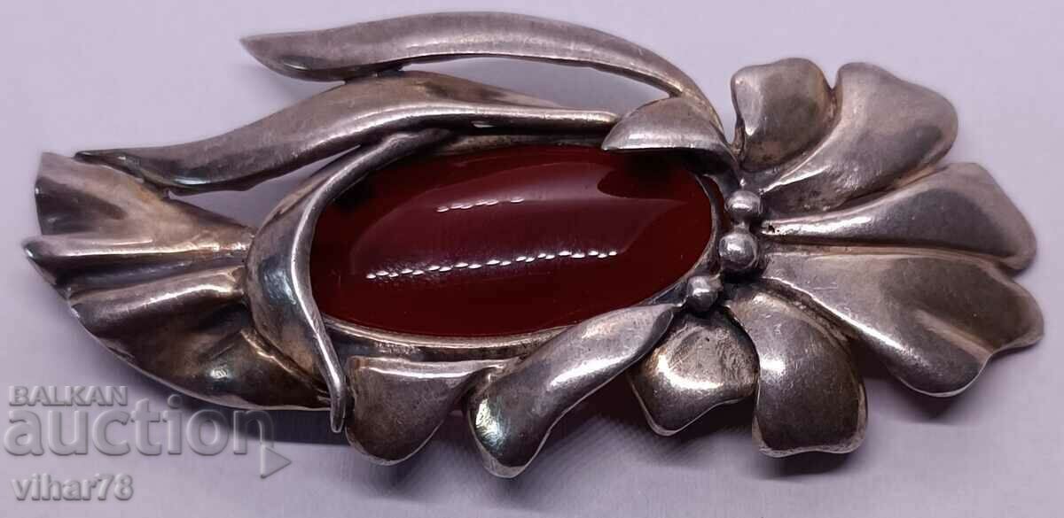 Auction Old silver carnelian brooch Auction Old silver carnelian brooch
