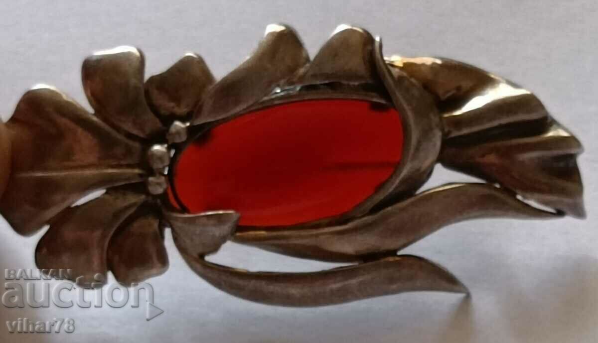 Delivery of Old silver carnelian brooch Delivery of Old silver carnelian brooch