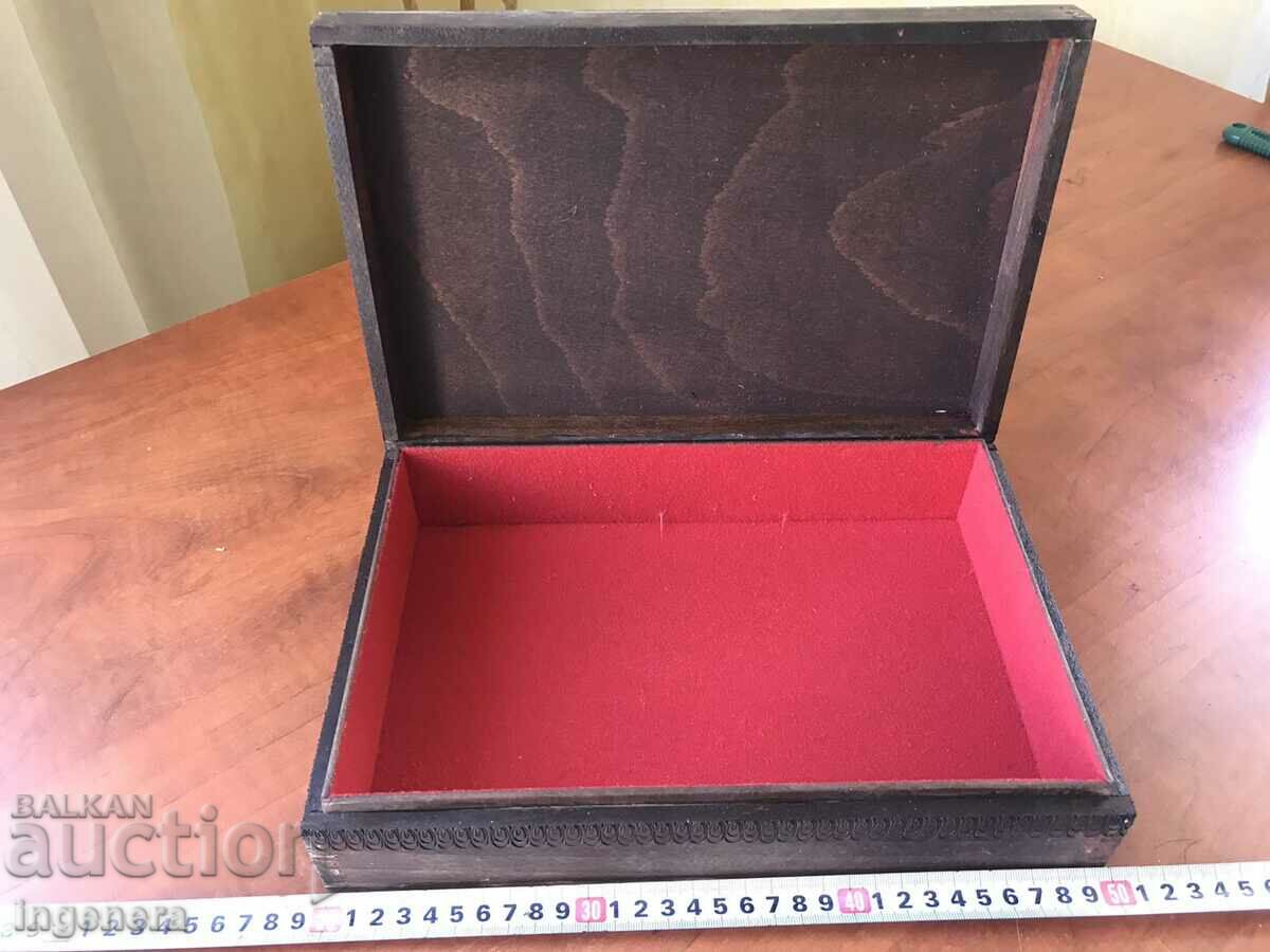 Licitație CUTIE LEMN PIROGRAF DESEN ANTICHI DIN SOCA MOSTRA