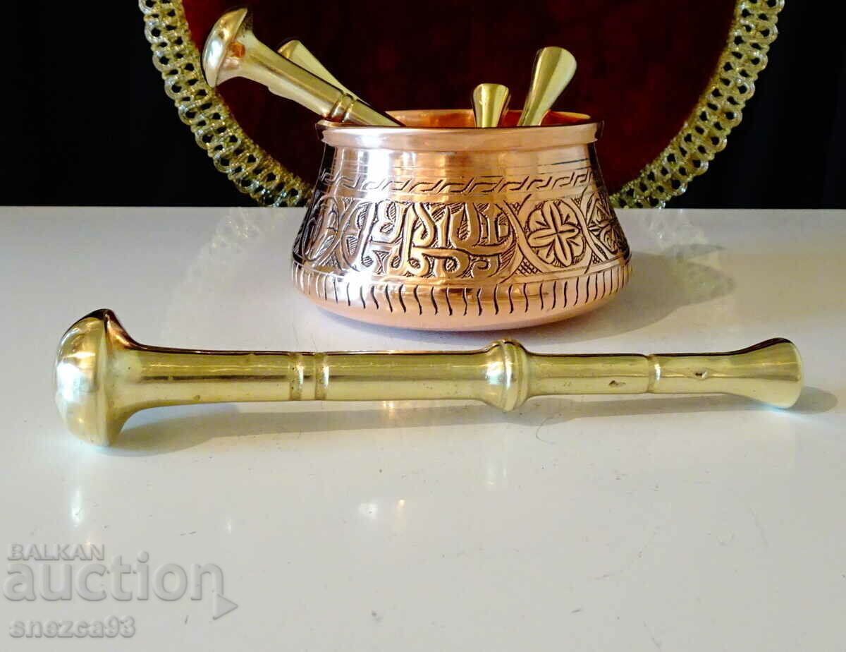 Bronze mortar pestle 17 cm.