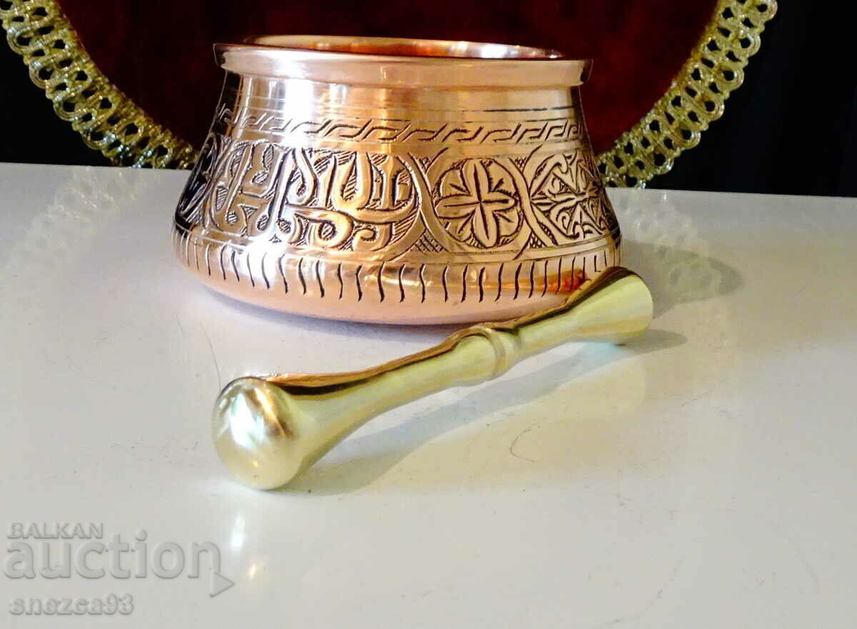 Pistil de mortar din bronz 12,5 cm. cu preț 17.00 BGN | € 8.69 Pistil de mortar din bronz 12,5 cm. cu preț 17.00 BGN | € 8.69