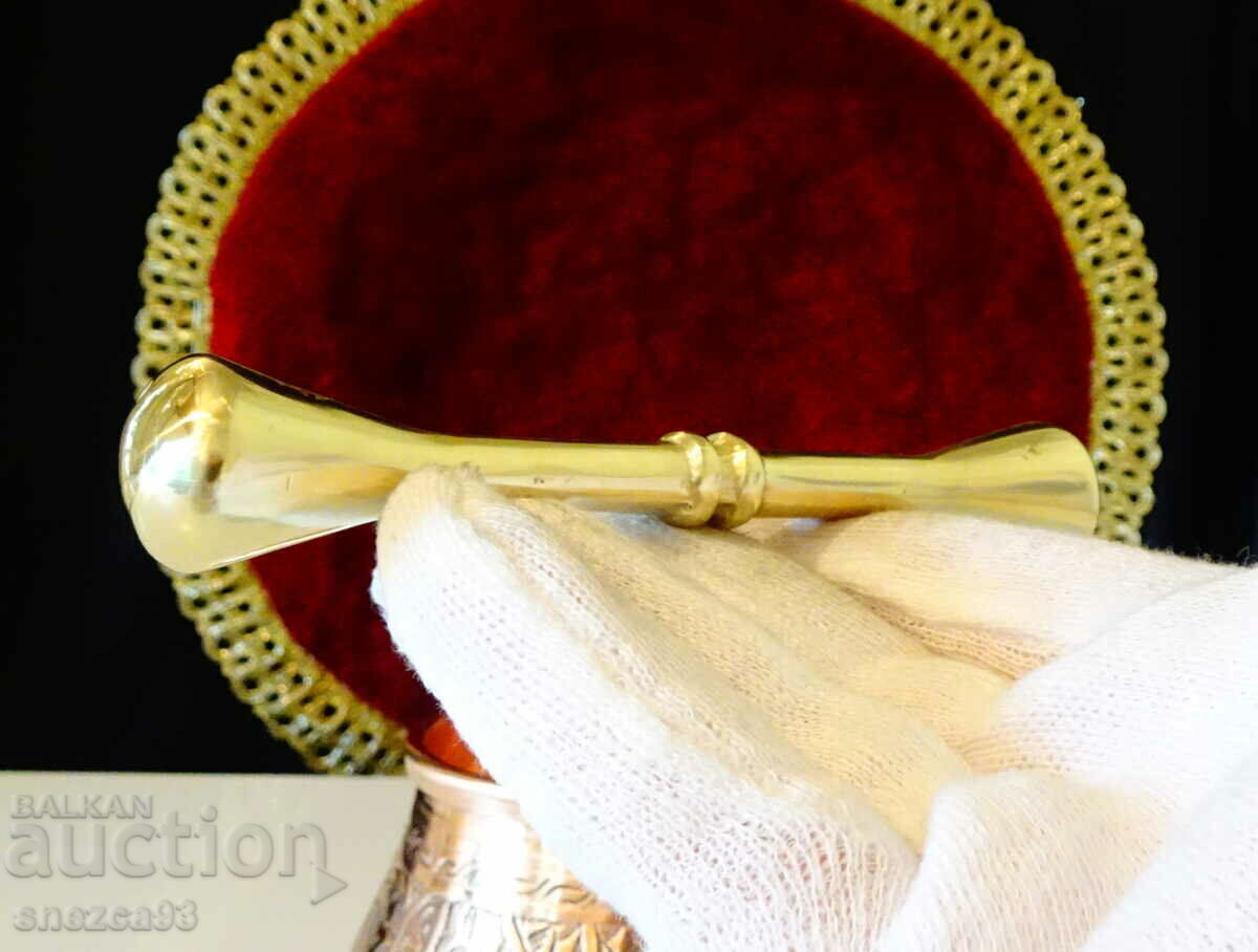 Pistil de mortar din bronz 12 cm. cu preț 16.00 BGN | € 8.18