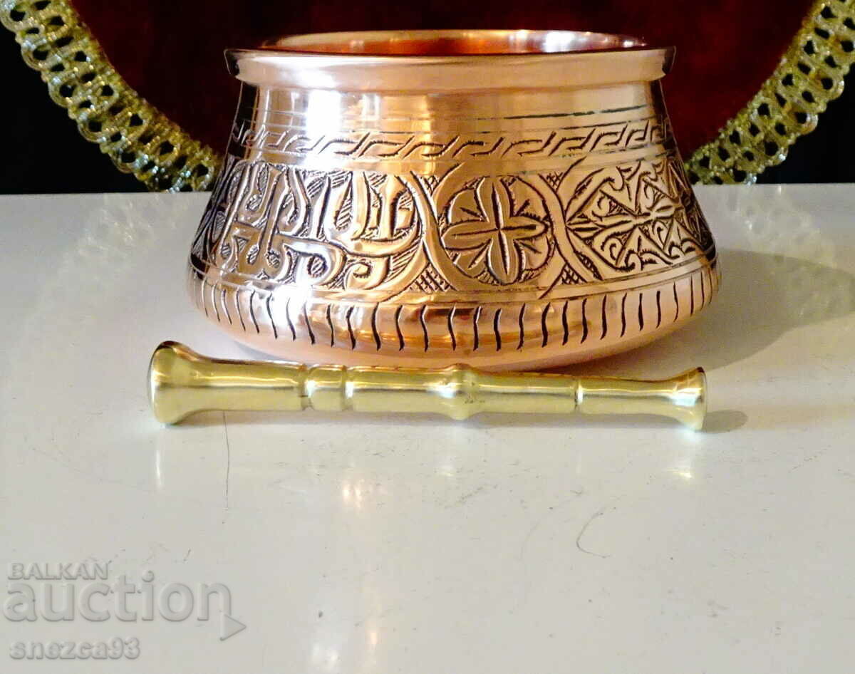 Bronze mortar pestle 9.5 cm. Bronze mortar pestle 9.5 cm.