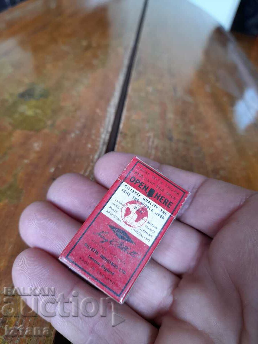 Old Gillette Thin razor blades - 5 Old Gillette Thin razor blades - 5