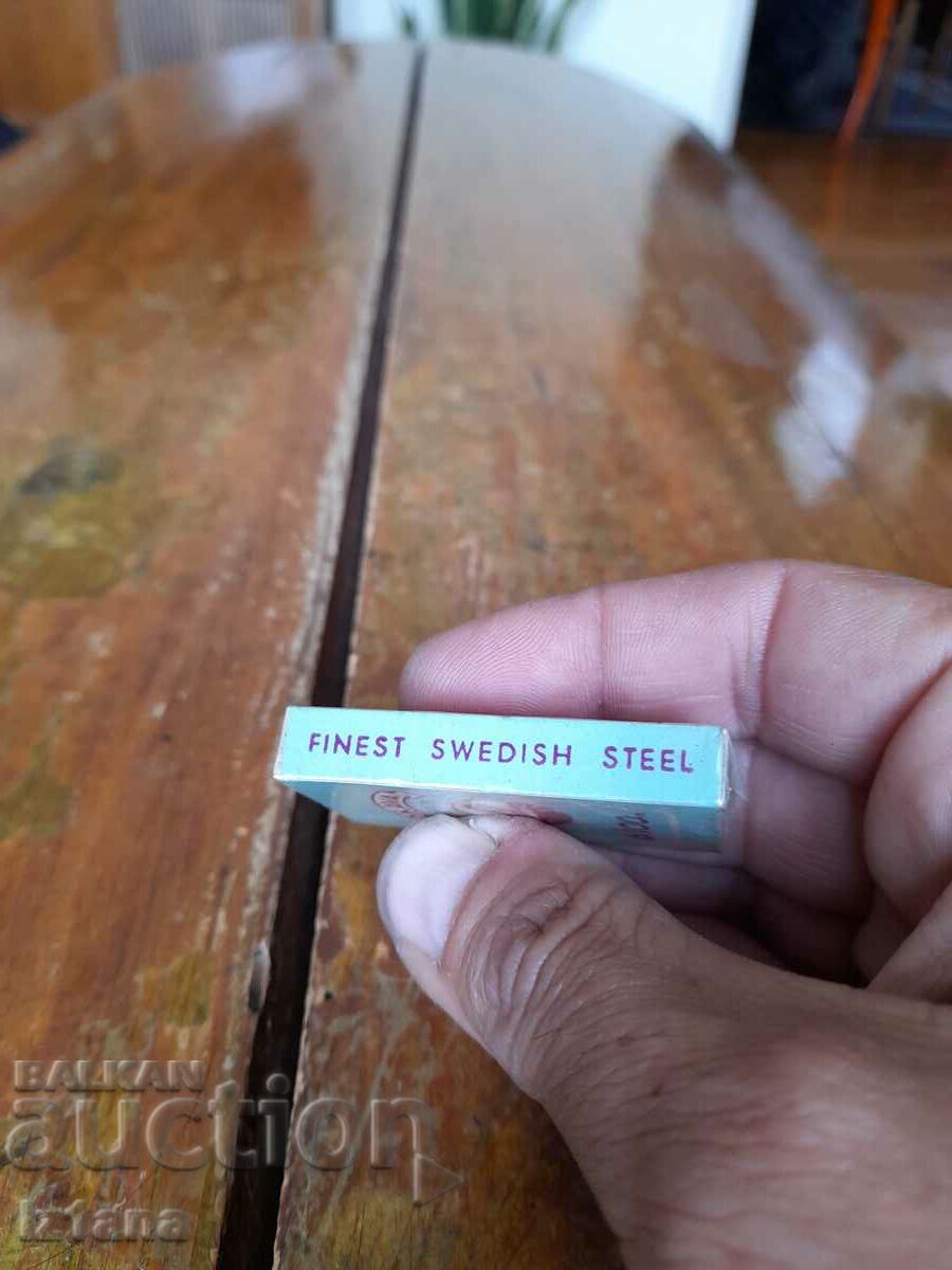 Delivery of Old Okava razor blades Delivery of Old Okava razor blades