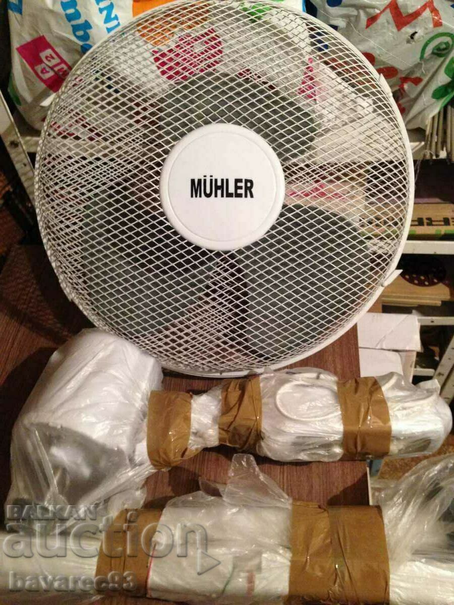 Вентилатор на стойка ,,MUHLER,- Работещ.