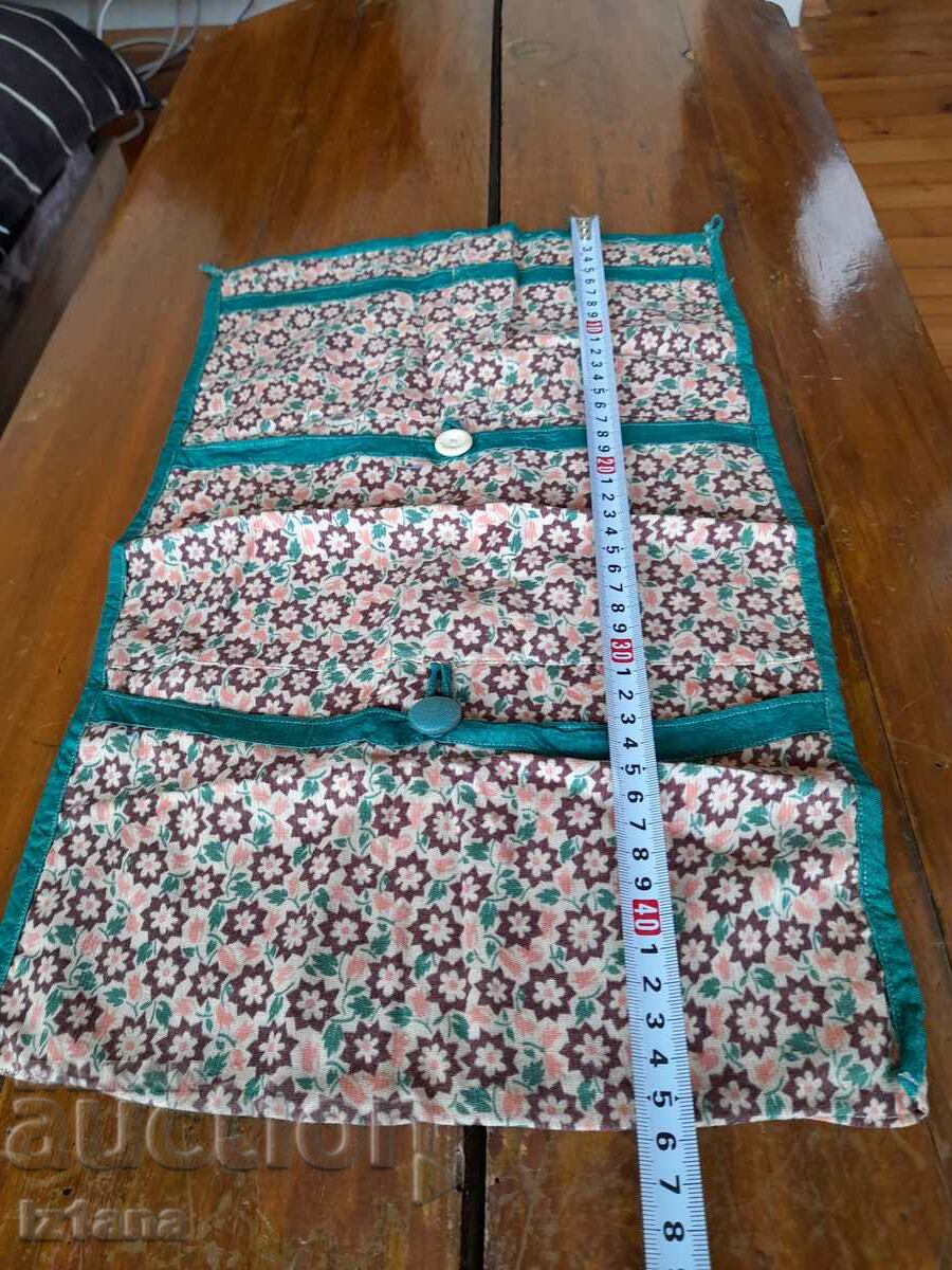 Placă de accesorii antice cu preț 6.00 BGN | € 3.07