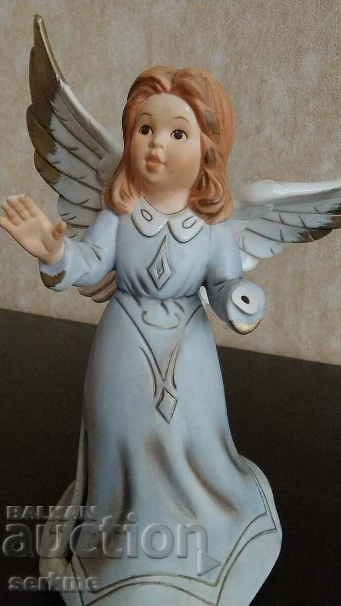 Porcelain figure - 5 Porcelain figure - 5