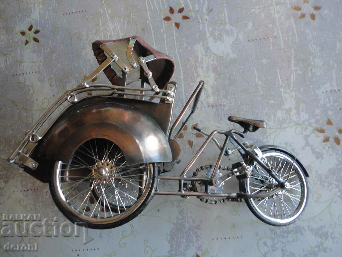 Delivery of Large metal model wheel rickshaw Delivery of Large metal model wheel rickshaw