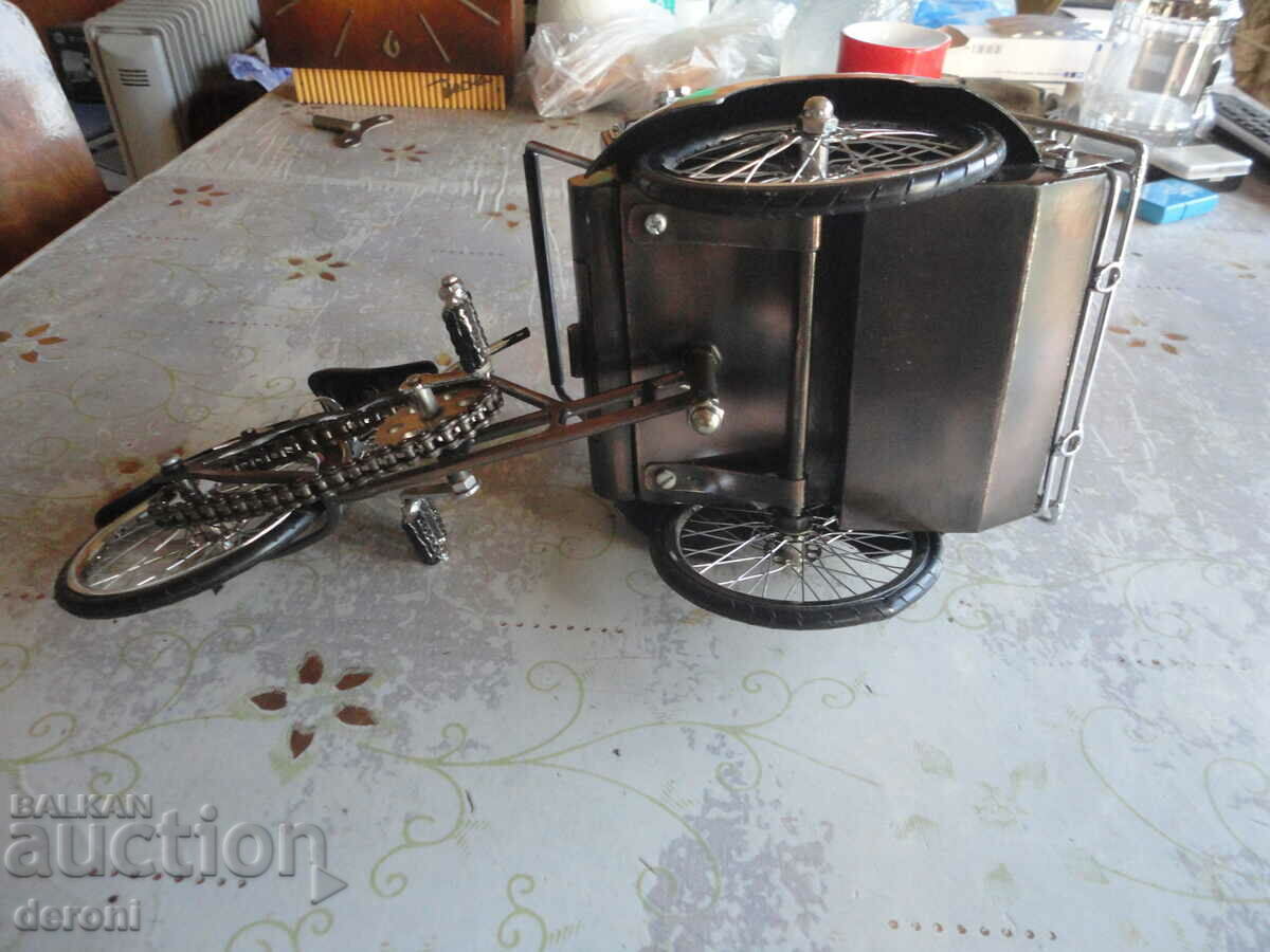 Large metal model wheel rickshaw - 7 Large metal model wheel rickshaw - 7