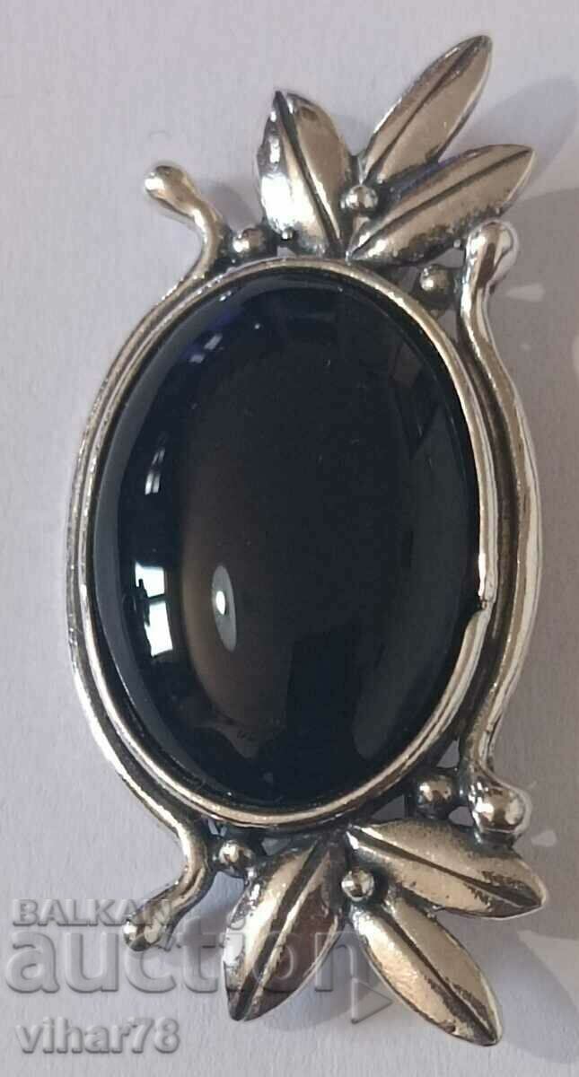 Ασημένια καρφίτσα με όνυχα με τιμή 159.99 BGN | € 81.80 Ασημένια καρφίτσα με όνυχα με τιμή 159.99 BGN | € 81.80