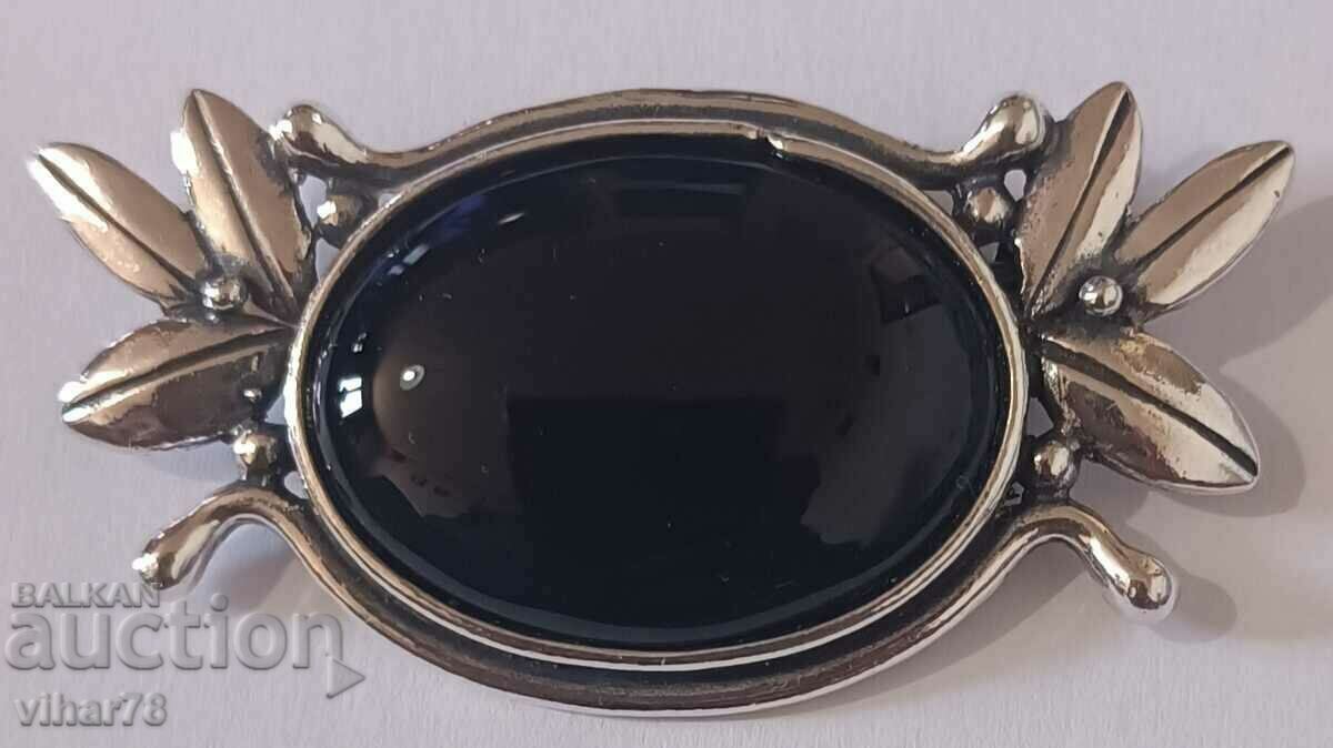 Παράδοση Ασημένια καρφίτσα με όνυχα