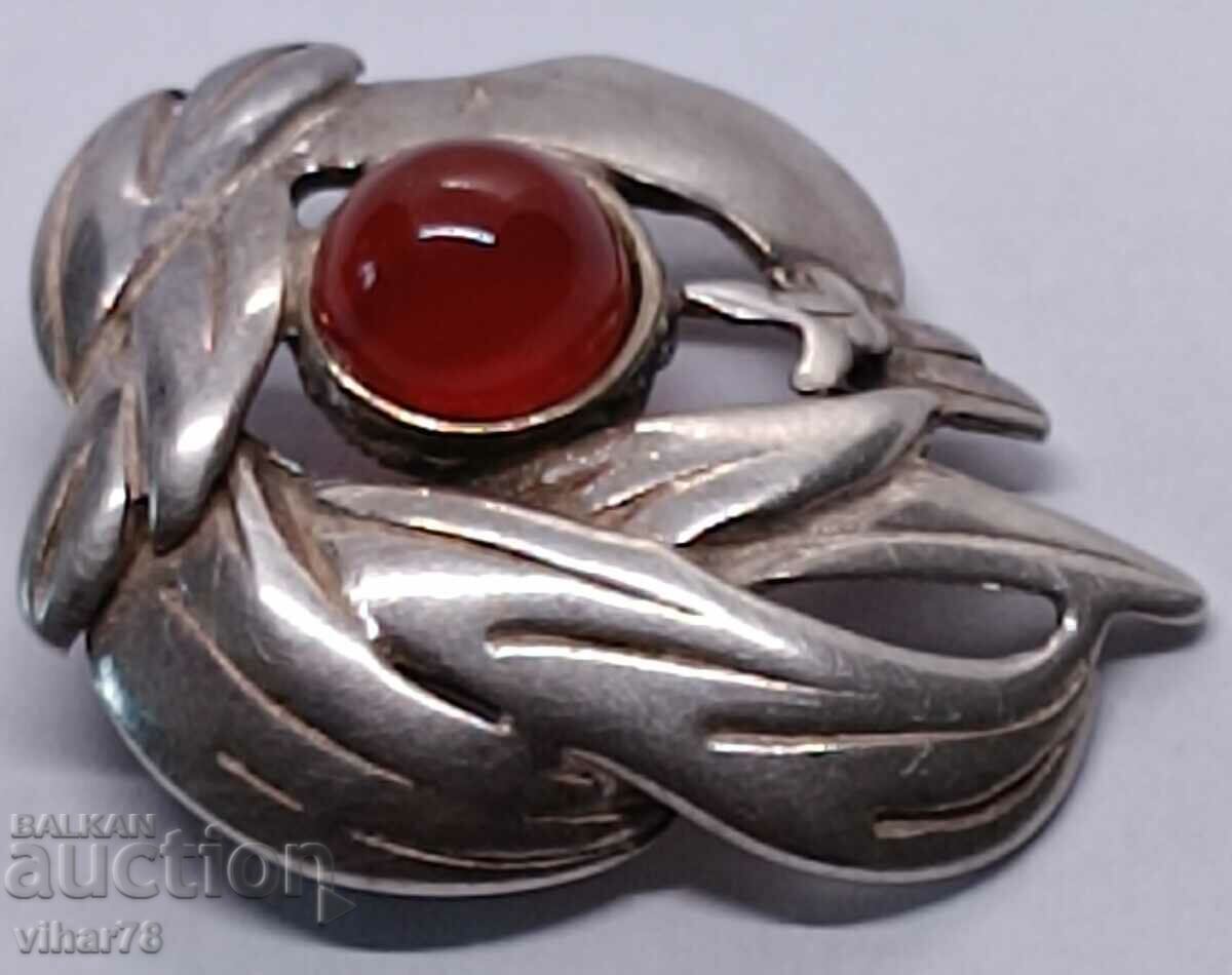 Old silver carnelian brooch with price 159.99 BGN | € 81.80 Old silver carnelian brooch with price 159.99 BGN | € 81.80