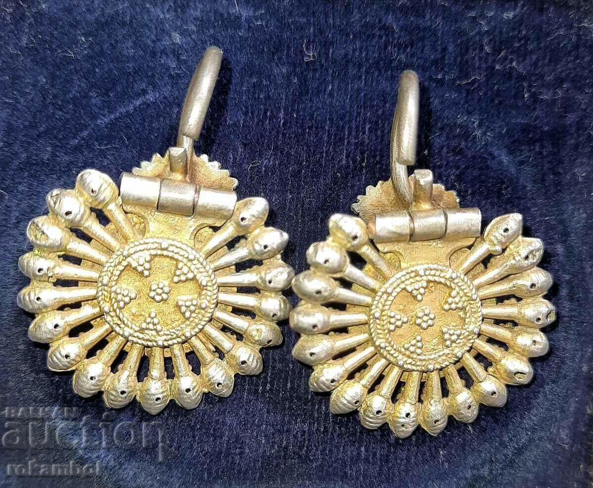 Παράδοση Αναγεννησιακά ασημένια επιχρυσωμένα στολίδια, αρπαλιά, σχολή Βιντίν Παράδοση Αναγεννησιακά ασημένια επιχρυσωμένα στολίδια, αρπαλιά, σχολή Βιντίν