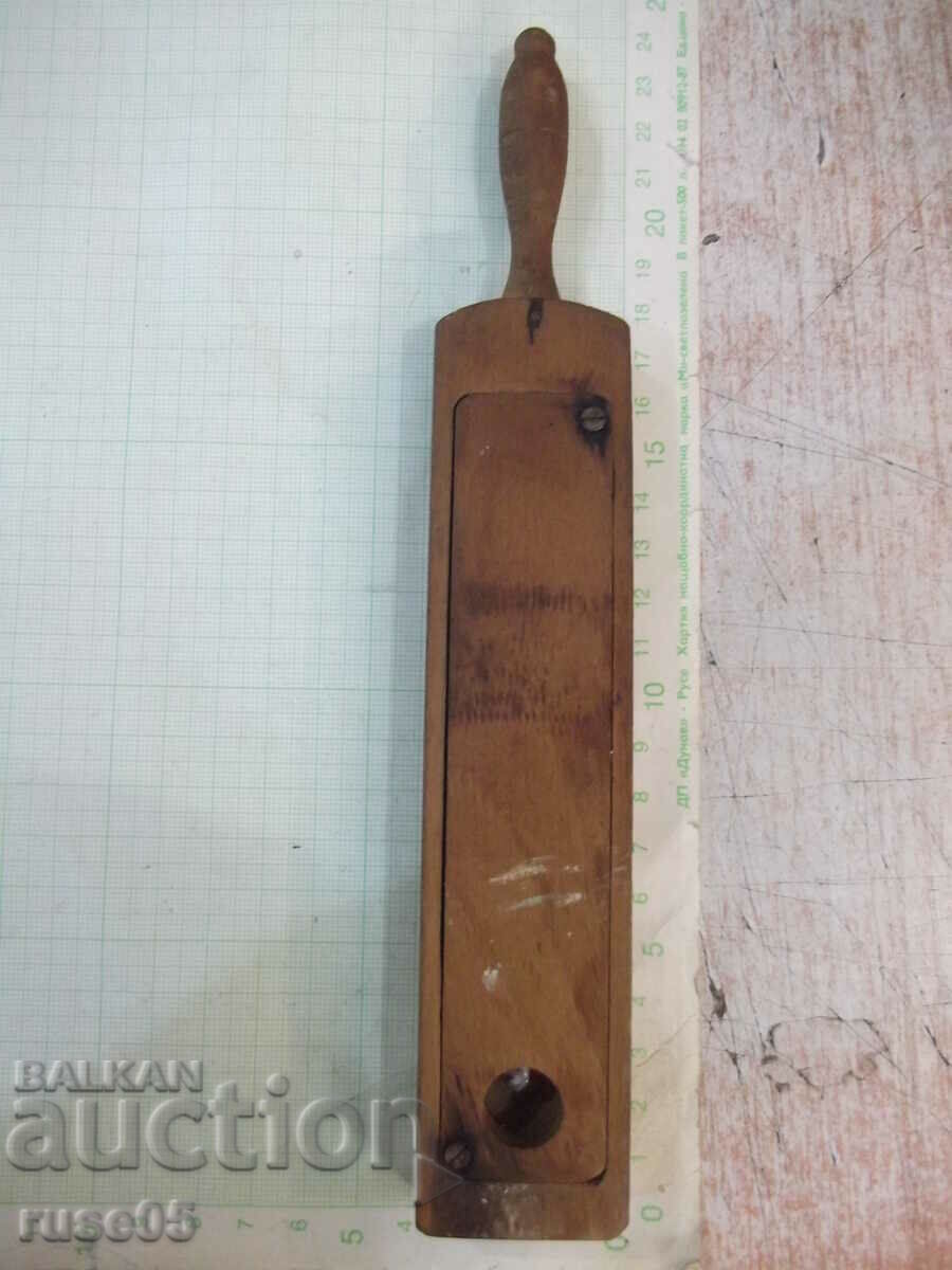 Delivery of Thermometer in a wooden frame Delivery of Thermometer in a wooden frame