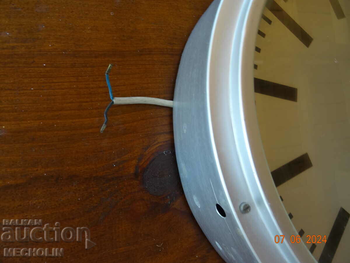 Auction CLOCK station SCHOOL Auction CLOCK station SCHOOL