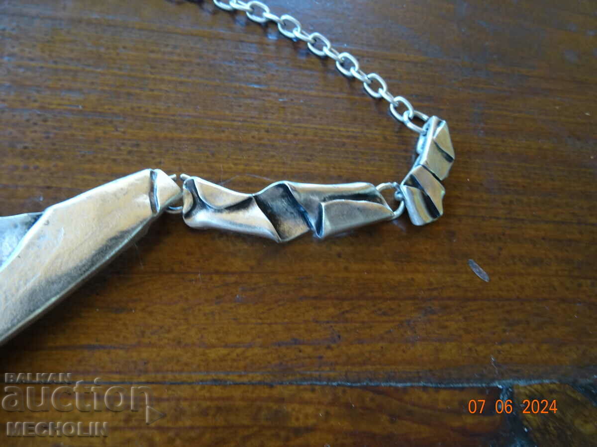 BEAUTIFUL NECKLACE 2 - 5 BEAUTIFUL NECKLACE 2 - 5