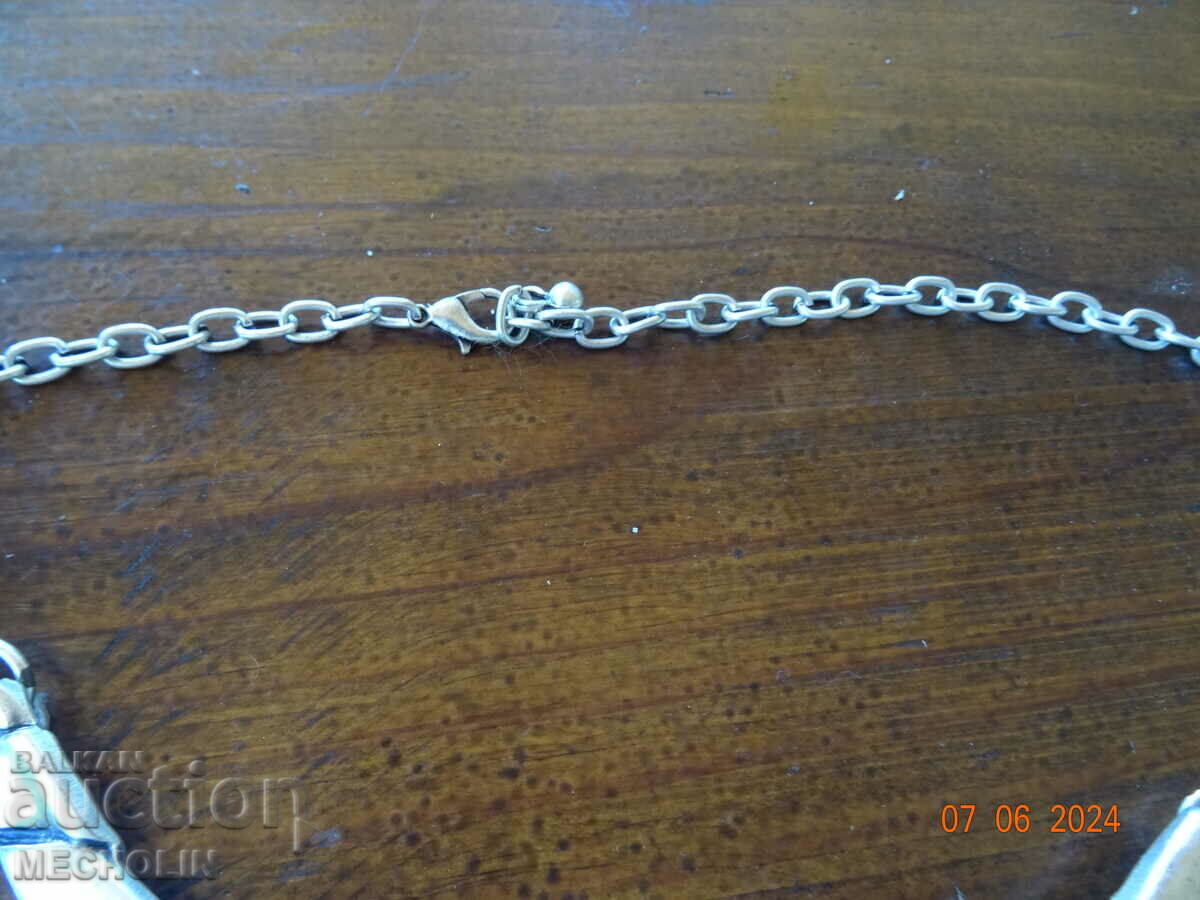 BEAUTIFUL NECKLACE 2 - 7 BEAUTIFUL NECKLACE 2 - 7