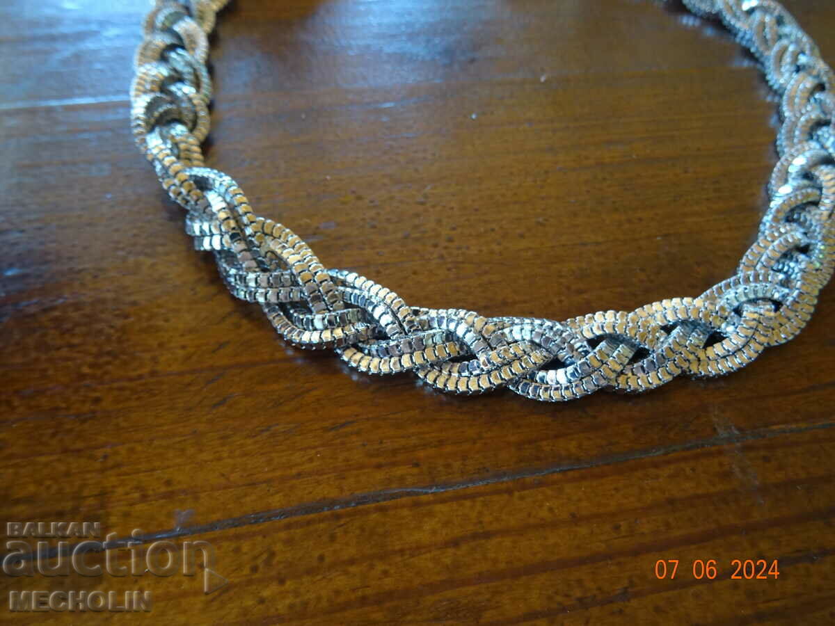 BEAUTIFUL CHAIN NECKLACE with price 25.00 BGN | € 12.78 BEAUTIFUL CHAIN NECKLACE with price 25.00 BGN | € 12.78