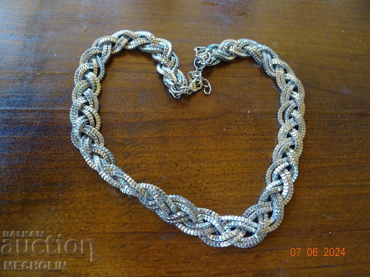 Delivery of BEAUTIFUL CHAIN NECKLACE Delivery of BEAUTIFUL CHAIN NECKLACE