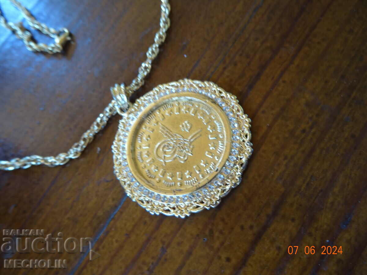 BEAUTIFUL CHAIN NECKLACE 2 - 6 BEAUTIFUL CHAIN NECKLACE 2 - 6