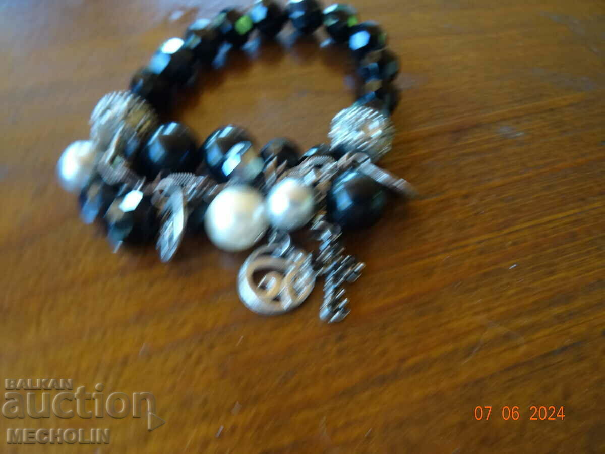 BEAUTIFUL BRACELET 1 with price 10.00 BGN | € 5.11 BEAUTIFUL BRACELET 1 with price 10.00 BGN | € 5.11