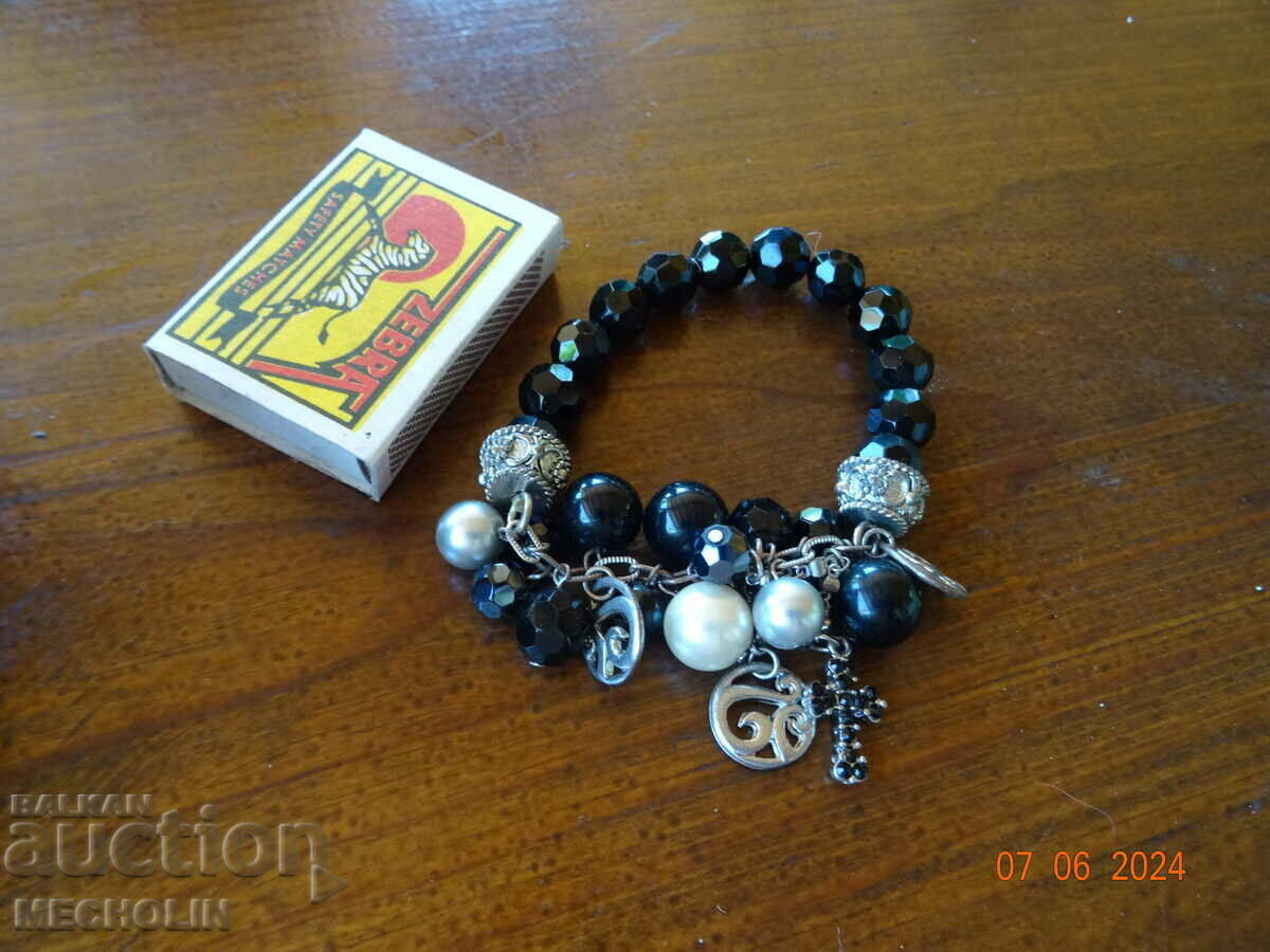 Auction BEAUTIFUL BRACELET 1 Auction BEAUTIFUL BRACELET 1