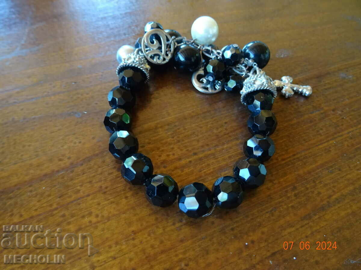 BEAUTIFUL BRACELET 1 - 6 BEAUTIFUL BRACELET 1 - 6