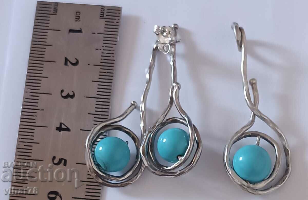 Ασημένια σκουλαρίκια με τιρκουάζ μενταγιόν με τιμή € 66.46 | 129.98 BGN Ασημένια σκουλαρίκια με τιρκουάζ μενταγιόν με τιμή € 66.46 | 129.98 BGN
