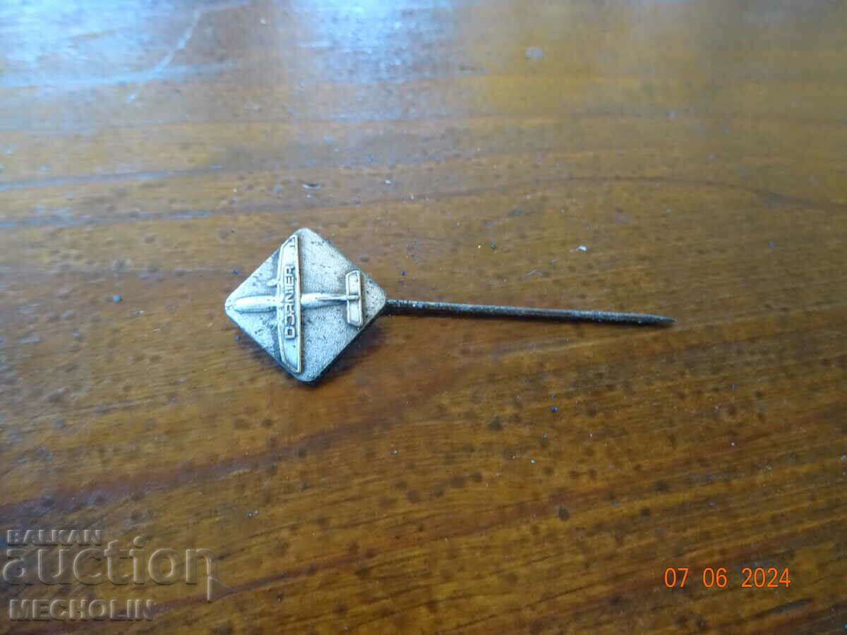 Auction PIN BADGE Auction PIN BADGE