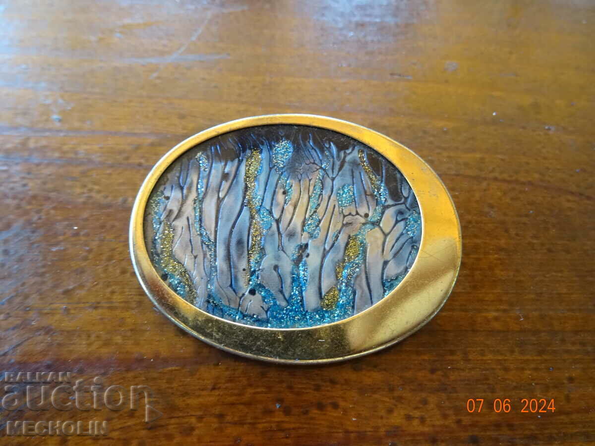 BEAUTIFUL BROOCH 4 - 7 BEAUTIFUL BROOCH 4 - 7