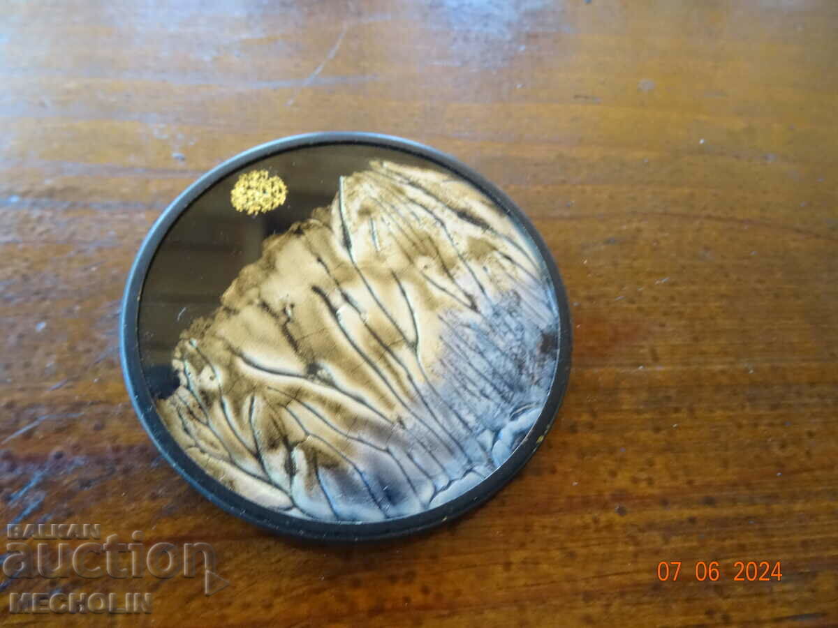 Delivery of BEAUTIFUL BROOCH 5 Delivery of BEAUTIFUL BROOCH 5