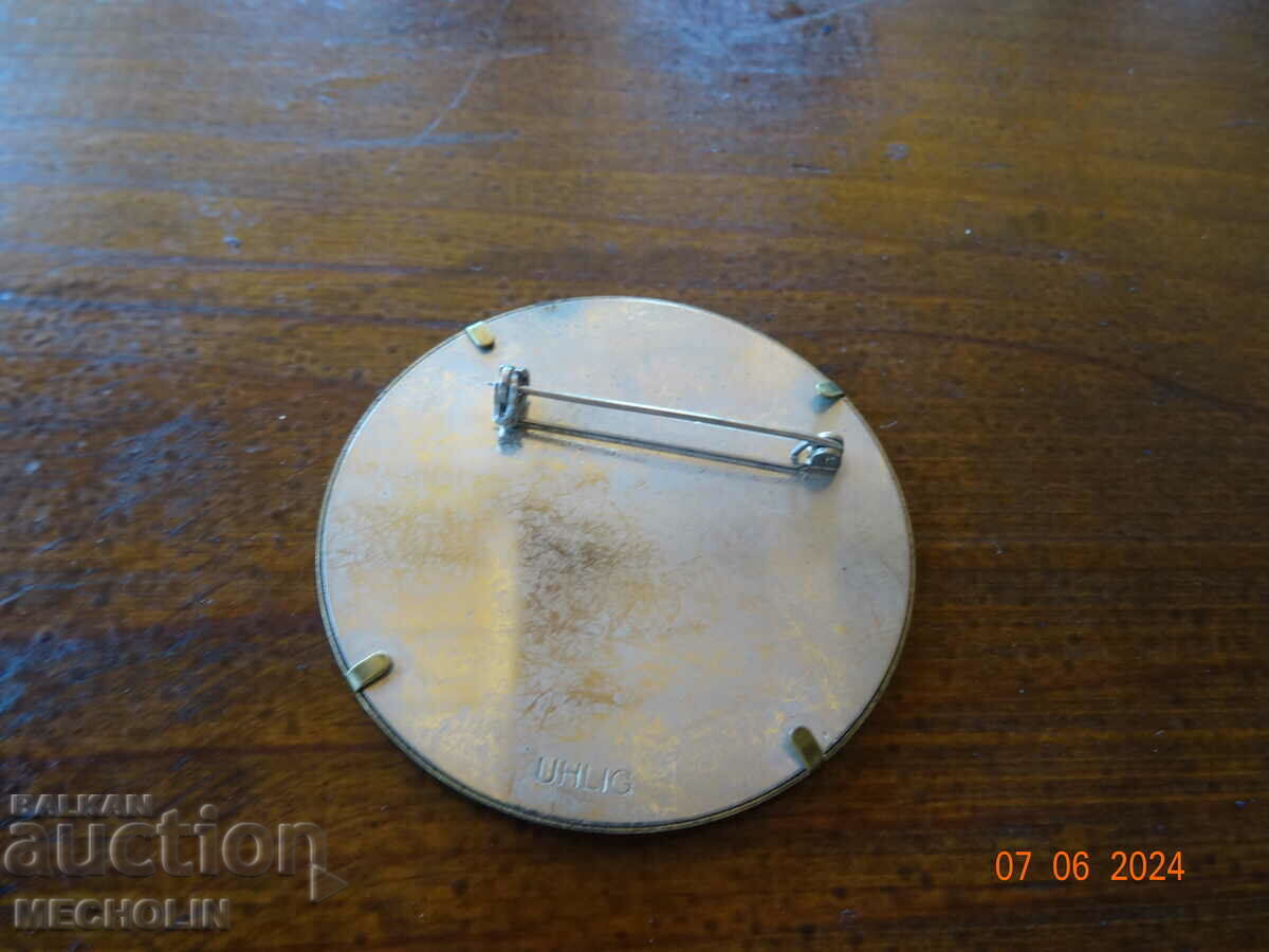 BEAUTIFUL BROOCH 5 - 5 BEAUTIFUL BROOCH 5 - 5