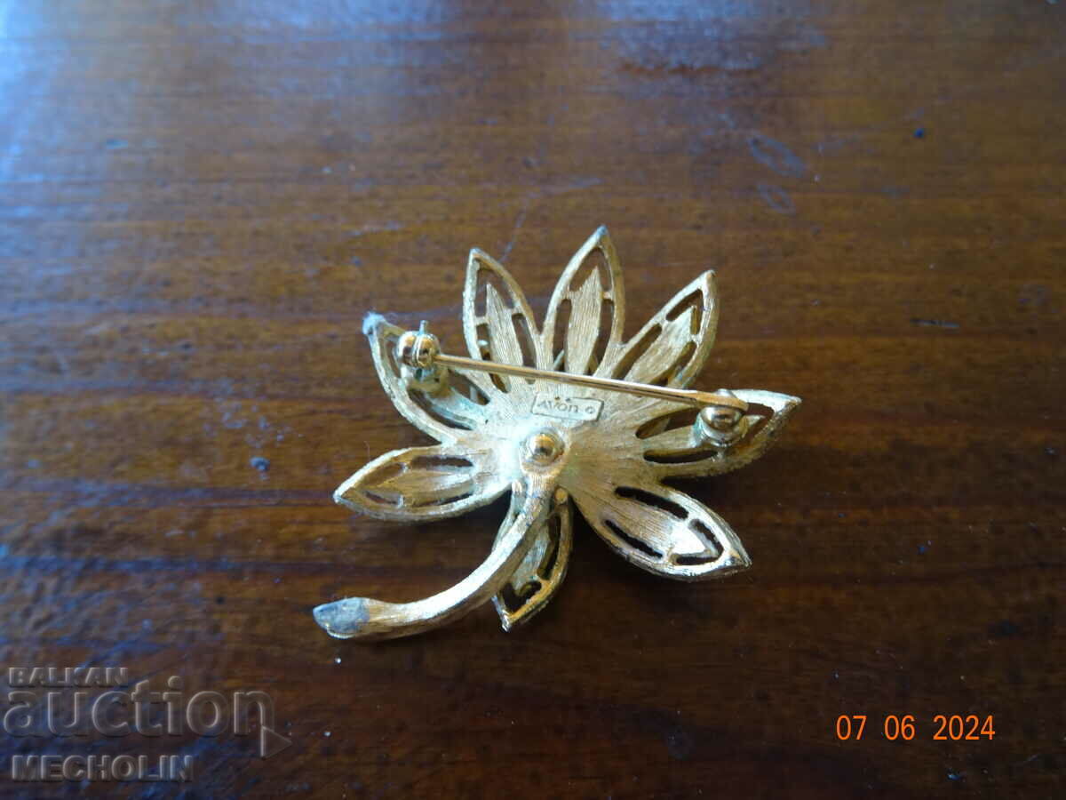 Delivery of BEAUTIFUL BROOCH 7 Delivery of BEAUTIFUL BROOCH 7